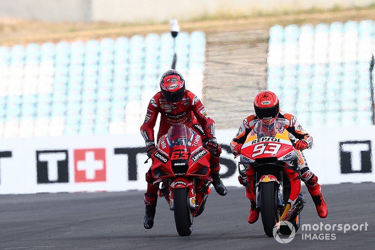 Bagnaia: "Si Márquez empieza a ser fuerte ahora, puede aspirar al título"