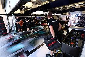 Mercedes usa un día de filmación para entender los problemas del W12