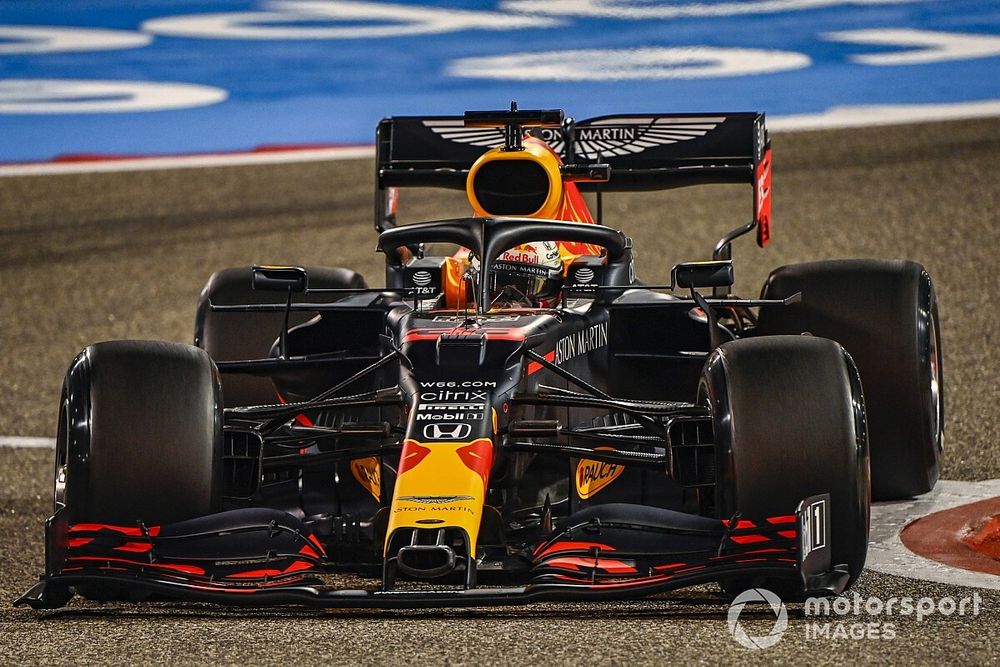 Verstappen: "Positieve vrijdag, maar bandendegradatie erg hoog"