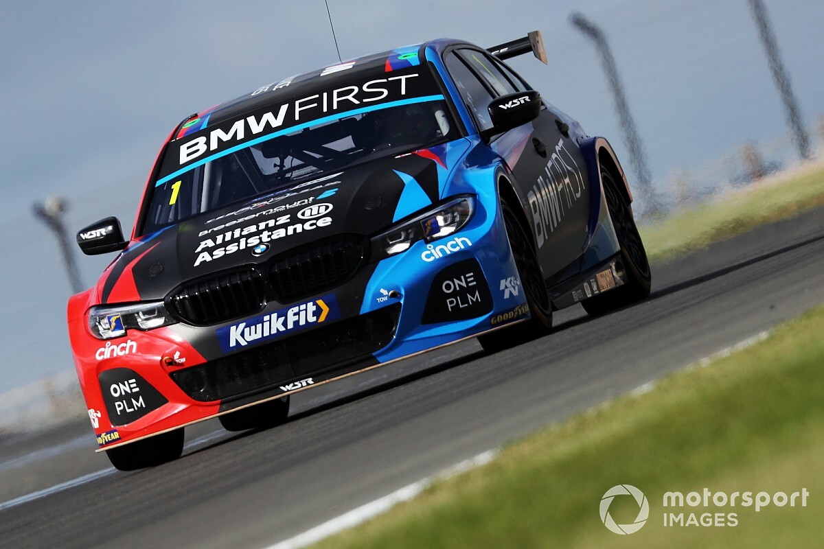 Donington Park BTCC: Turkington takes dominant Race 2 win
