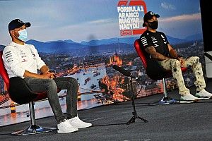 Mercedes-coureurs verbaasd over grote achterstand Red Bull