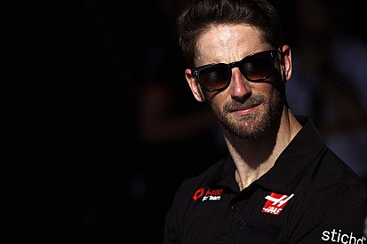 Grosjean bemutatja a helyes kézmosást a koronavírus idején