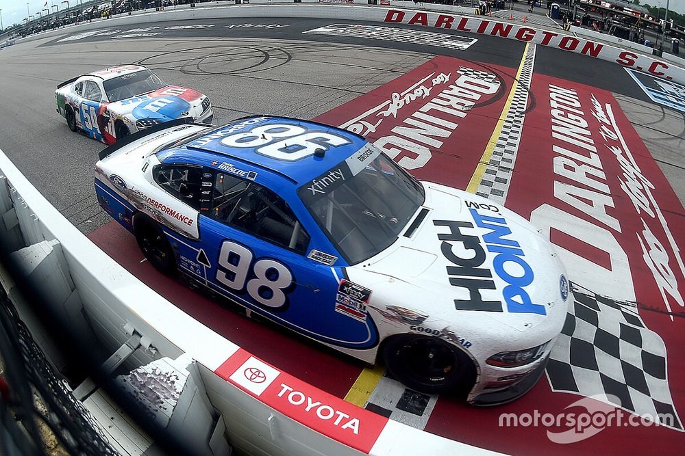 Briscoe fends off Busch for emotional Darlington win