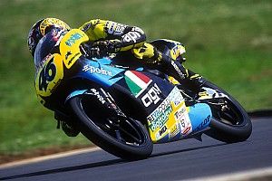 Así fue el debut de Valentino Rossi hace 25 años