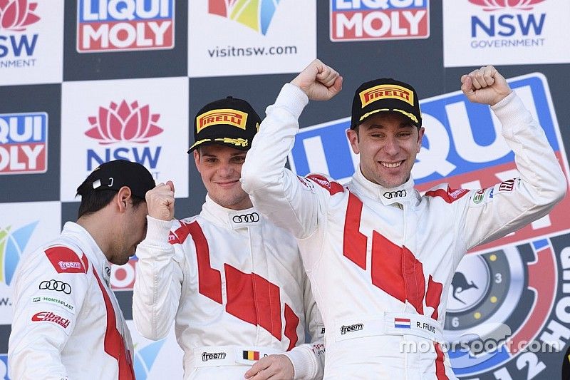 Podium: racewinnaars Robin Frijns, Stuart Leonard, Dries Vanthoor, Audi Sport Team WRT