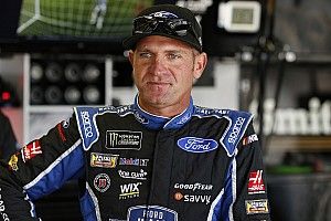 Clint Bowyer rebounds from “confusion” on pit road at Chicagoland