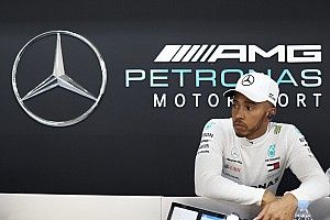 Hivatalos: Hamilton kétéves szerződést kötött a Mercedesszel