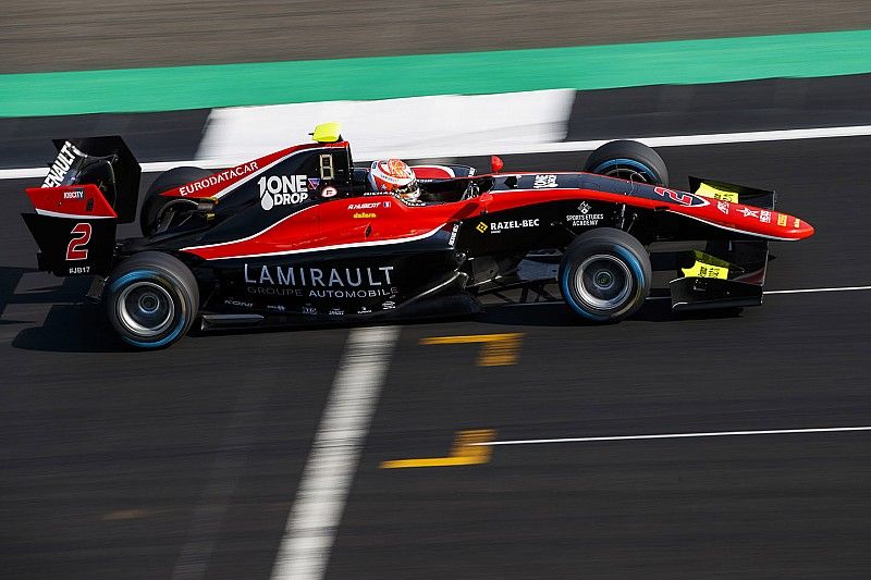 Hubert centra il giro perfetto ed artiglia la pole position a Silverstone