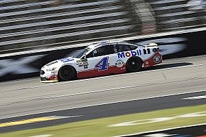 Kevin Harvick holds off Truex for Stage 1 win at Texas