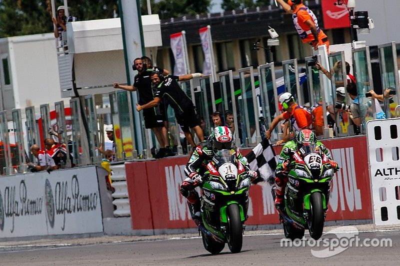 Un sorpasso capolavoro regala a Rea la doppietta a Misano Adriatico!