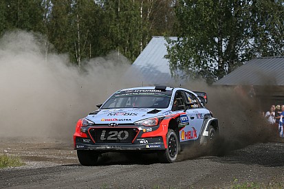 Hyundai Motorsport drivers in close fight to the finish in Rally Finland