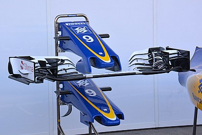 Bite-size tech: Sauber C35 front wing and nose