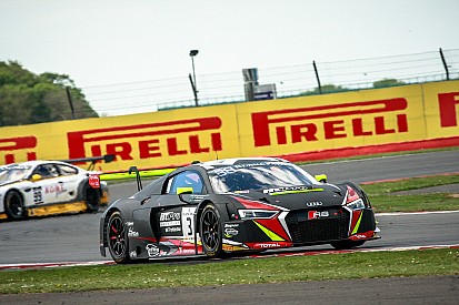 Por erro nos boxes, trio de Jimenez e Baptista perde top 5