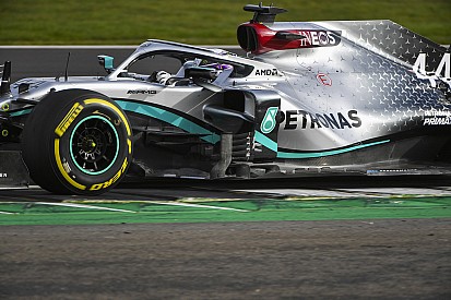 A Mercedesnél egyelőre mindenki elégedett az új autóval, a W11-gyel