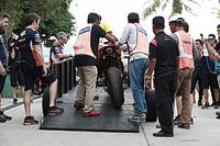 Видео: первое в этом году падение Маркеса