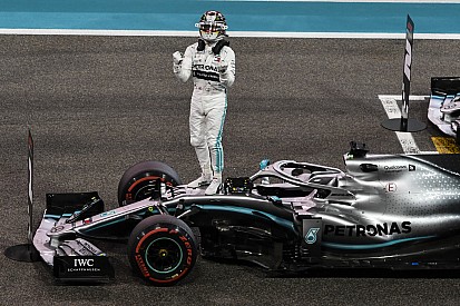 Hamilton elogia la W10: "Mercedes ha creato una opera d'arte!"