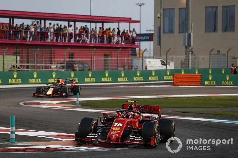 Charles Leclerc, Ferrari SF90, Max Verstappen, Red Bull Racing RB15 