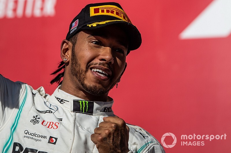Hamilton: "Geen idee hoe ik me moet voelen na zesde wereldtitel"