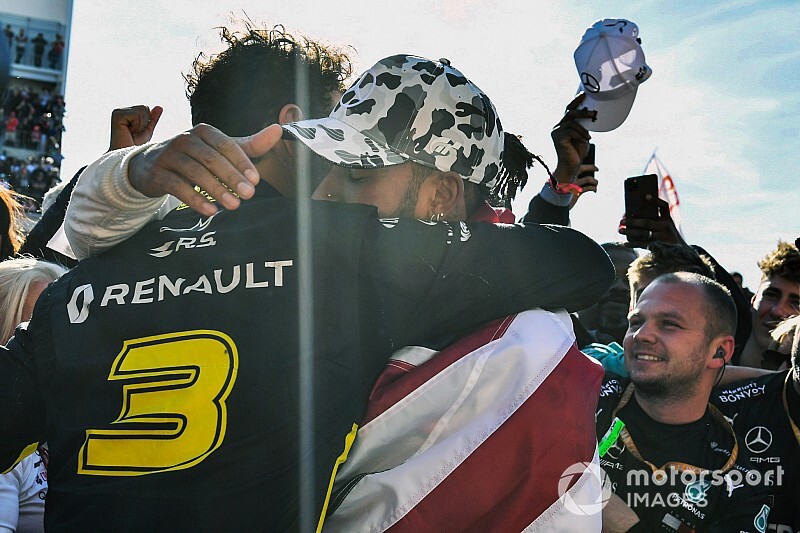 Ricciardo: "Hamilton yeterince saygı görmüyor"