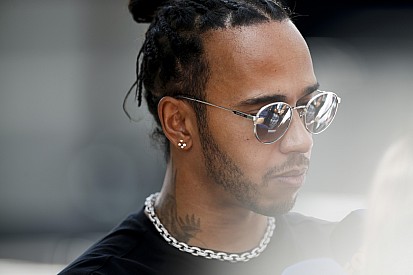 Hamilton a fontos mérnöke nélkül marad Mexikóban és Amerikában