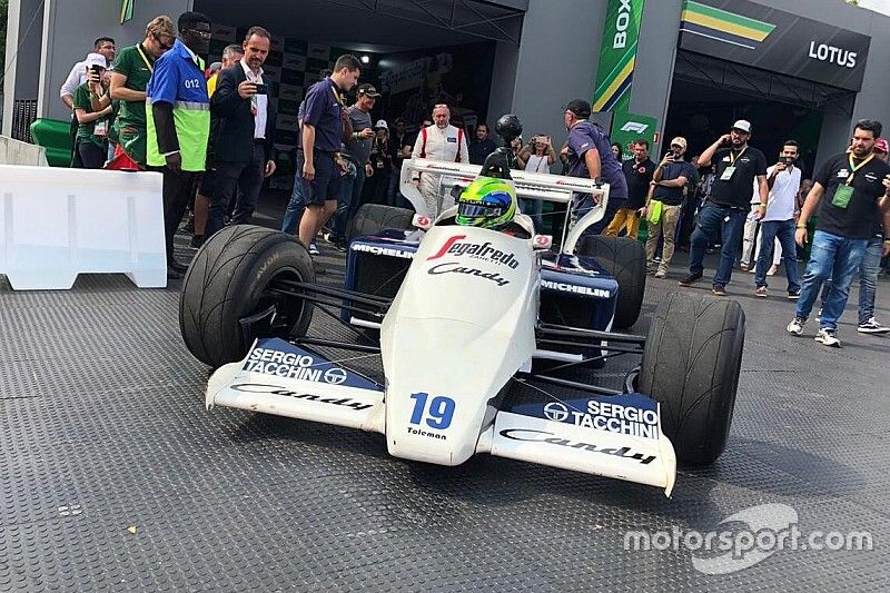 Képekben a Senna tiszteletére rendezett F1-es utcai show