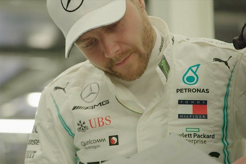 VIDEO: Bottas regresa al trabajo en las instalaciones de Mercedes