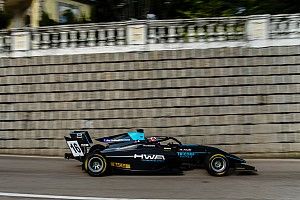 Macau GP: Hughes takes provisional pole
