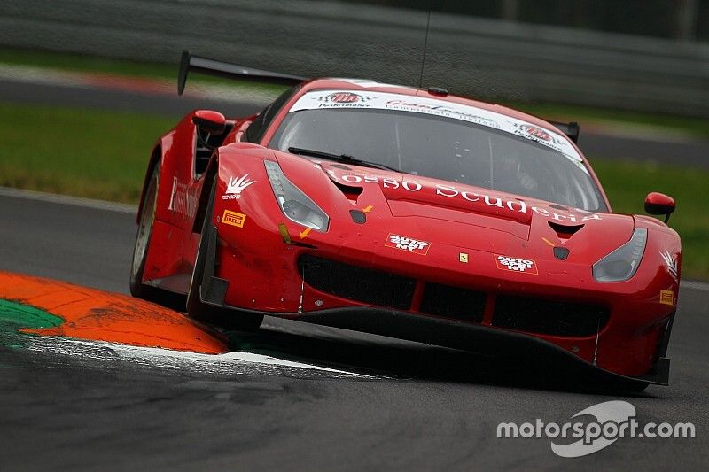 #71 Ferrari 488 GT3 AM, AF Corse: Abe-Colombo