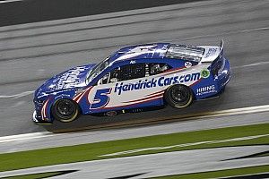 Larson takes Daytona 500 pole, Villeneuve guaranteed starting slot