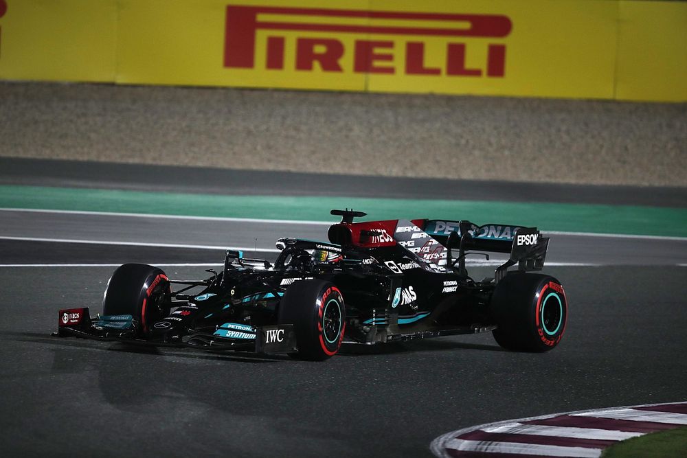 F1カタールGP予選:圧巻アタックのハミルトン、0.455秒差で久々ポール獲得。角田裕毅はQ3進出8番手