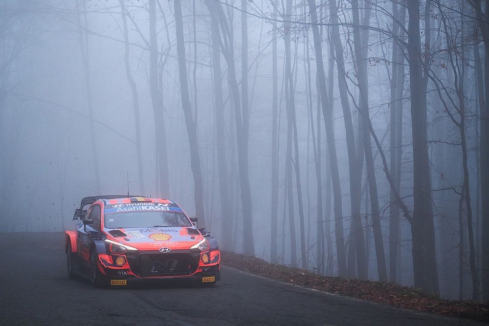 Neuville z przygodami