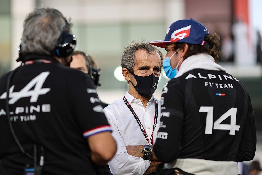 Prost lo tiene claro: "Alonso es el mejor piloto en la pista"