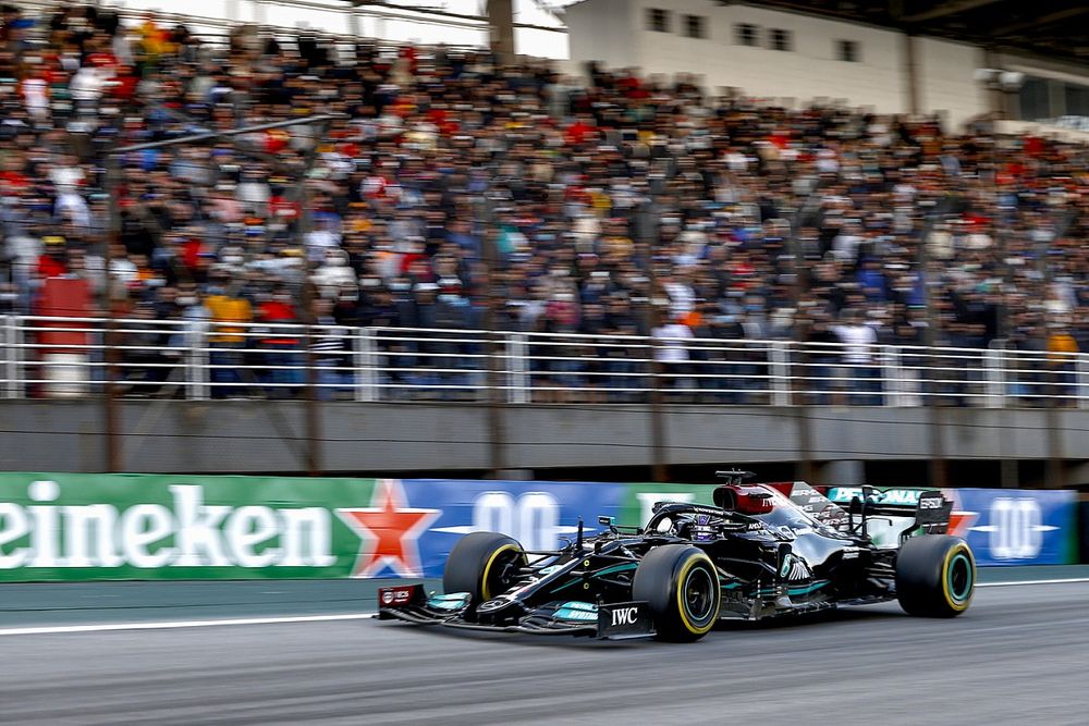 Horner over snelheid Mercedes: “Valt lastig tegen te verdedigen”