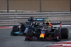 F1: Ex-Toro Rosso detona atuação de Pérez contra Hamilton em Abu Dhabi: "Suja e antidesportiva"