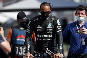 Hamilton asume el papel de víctima tras los primeros entrenamientos en México