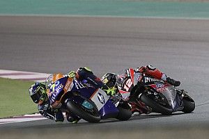 Moto2 in Katar: Baldassarri 0,026s vor Lüthi, Schrötter auf dem Podium