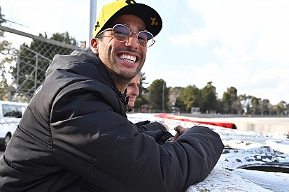Ricciardo bij managementbureau Ronaldo en Rosberg