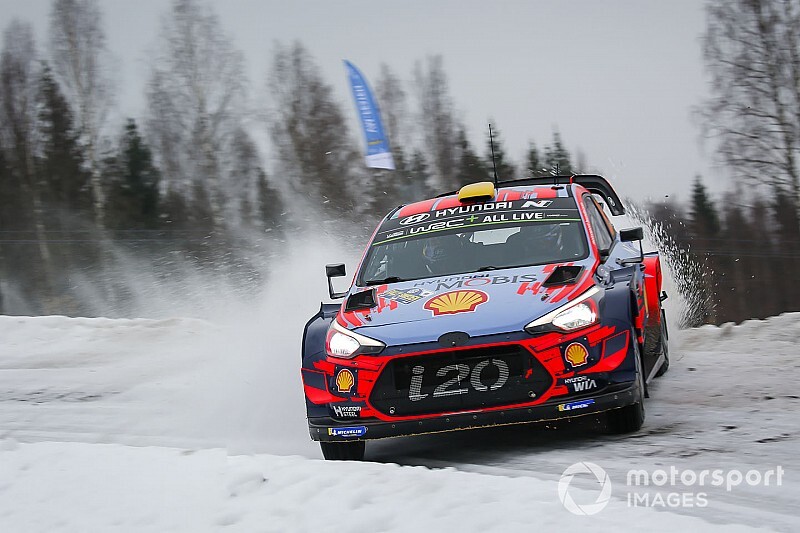Rally Sweden to go ahead, cut by eight stages