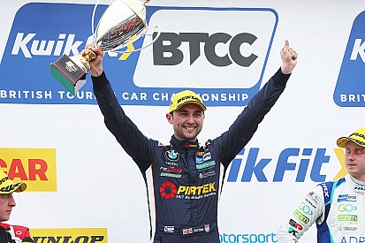 Brands Hatch BTCC: Jordan dominates Race 2 of season opener