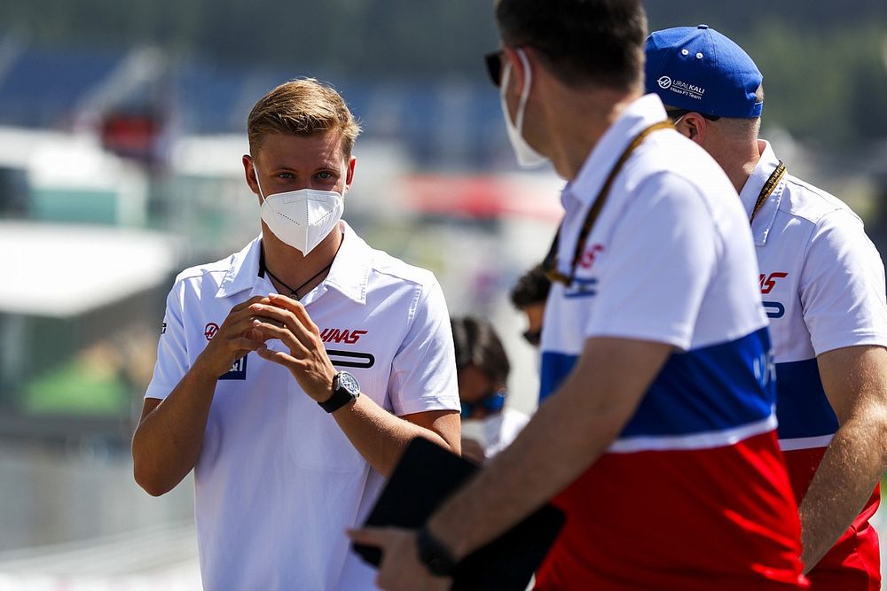 Mick Schumacher, Haas F1 walks the track 