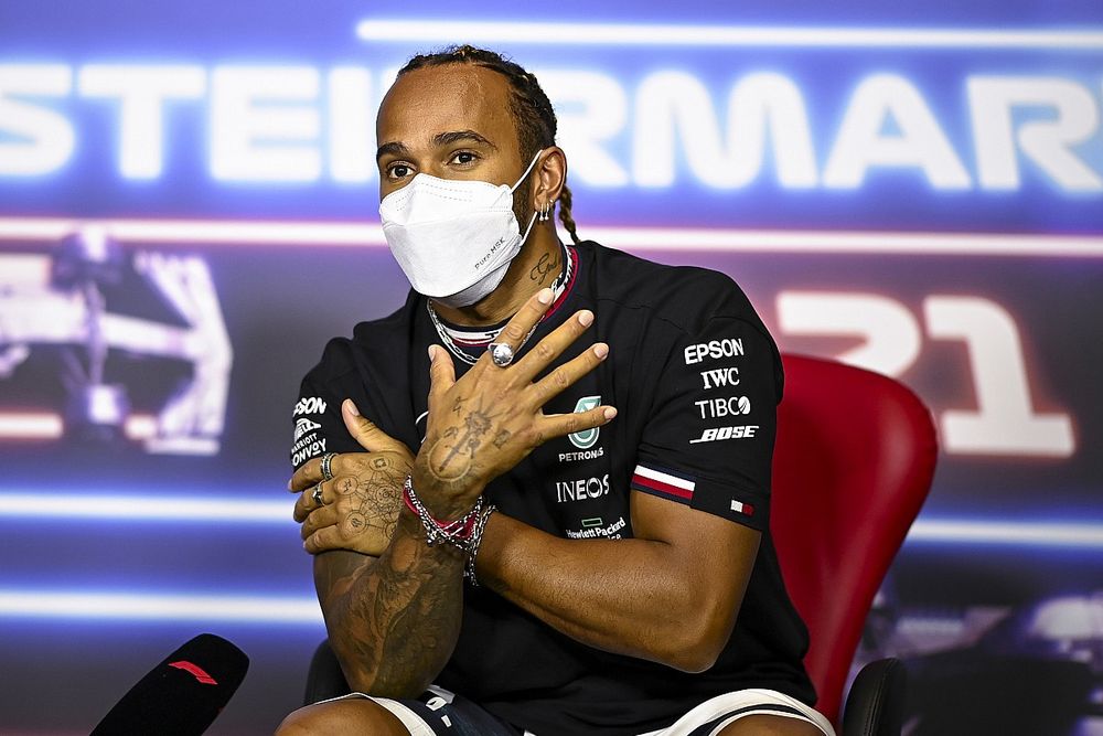 Hamilton rozpoczął negocjacje