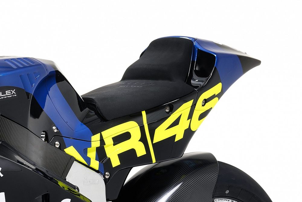 Dettaglio della moto e il logo del team VR46