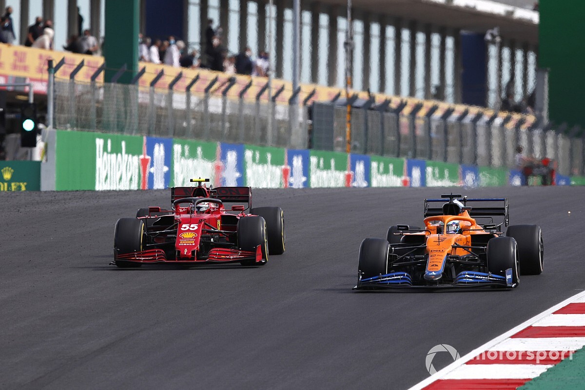 Sainz baalt van bandenkeuze: "Dachten goede strategie te hebben"