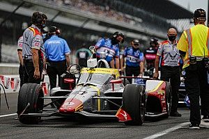 „Ő egy komplett pszichopata!” – Daly az Indy 500 utolsó edzésén akadt ki Ferruccira (videóval)