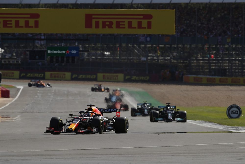 Verstappen, frenlerinin alev almasının ardından "oldukça endişelenmiş"