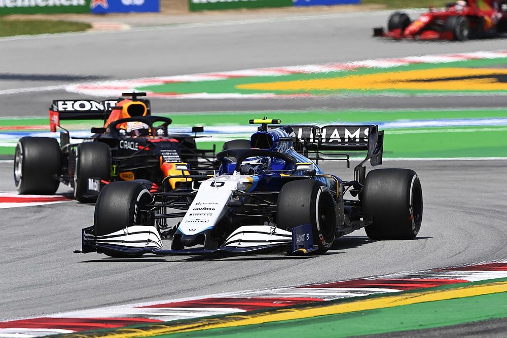 FIA verbiedt gebruik buitenste lus in laatste sector Barcelona