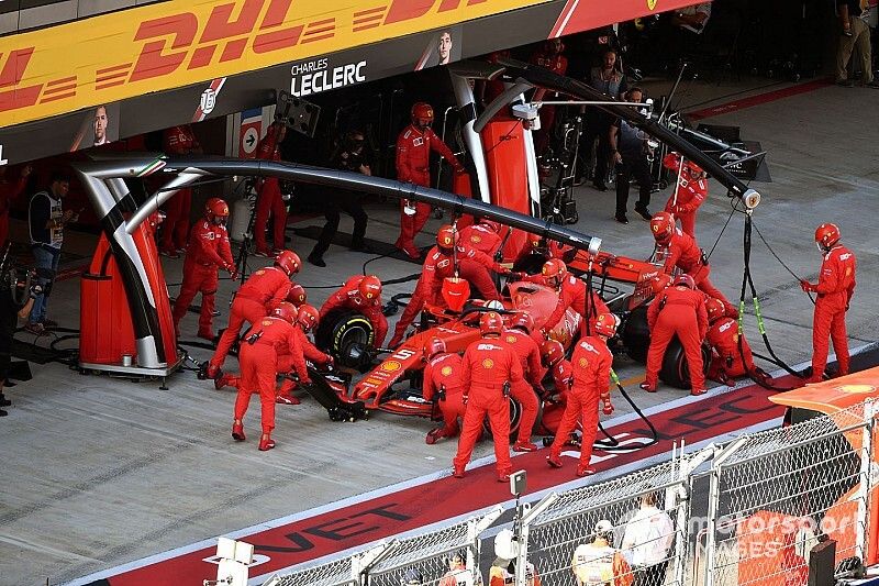 Sebastian Vettel, Ferrari SF90, pitstop