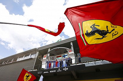 ÉLŐ F1-ES MŰSOR: Tragédia, újra nyert a Ferrari, Leclerc első győzelme (LIVE)