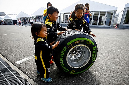В Pirelli объяснили отказ команд Ф1 от шин 2020 года