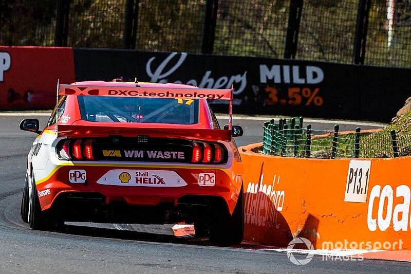 Bathurst 1000: McLaughlin lowers lap record, Whincup crashes